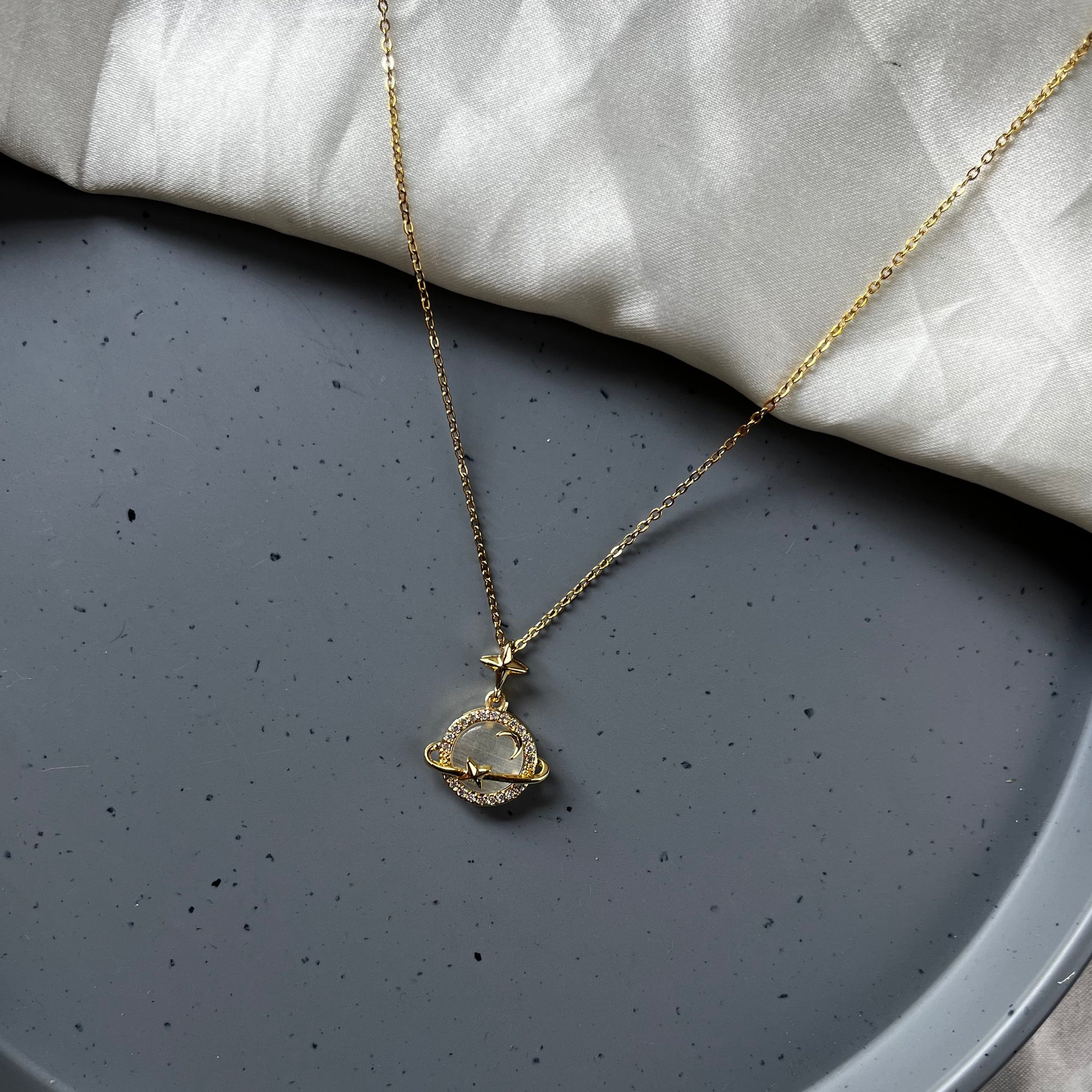 SATURN PENDANT NECKLACE