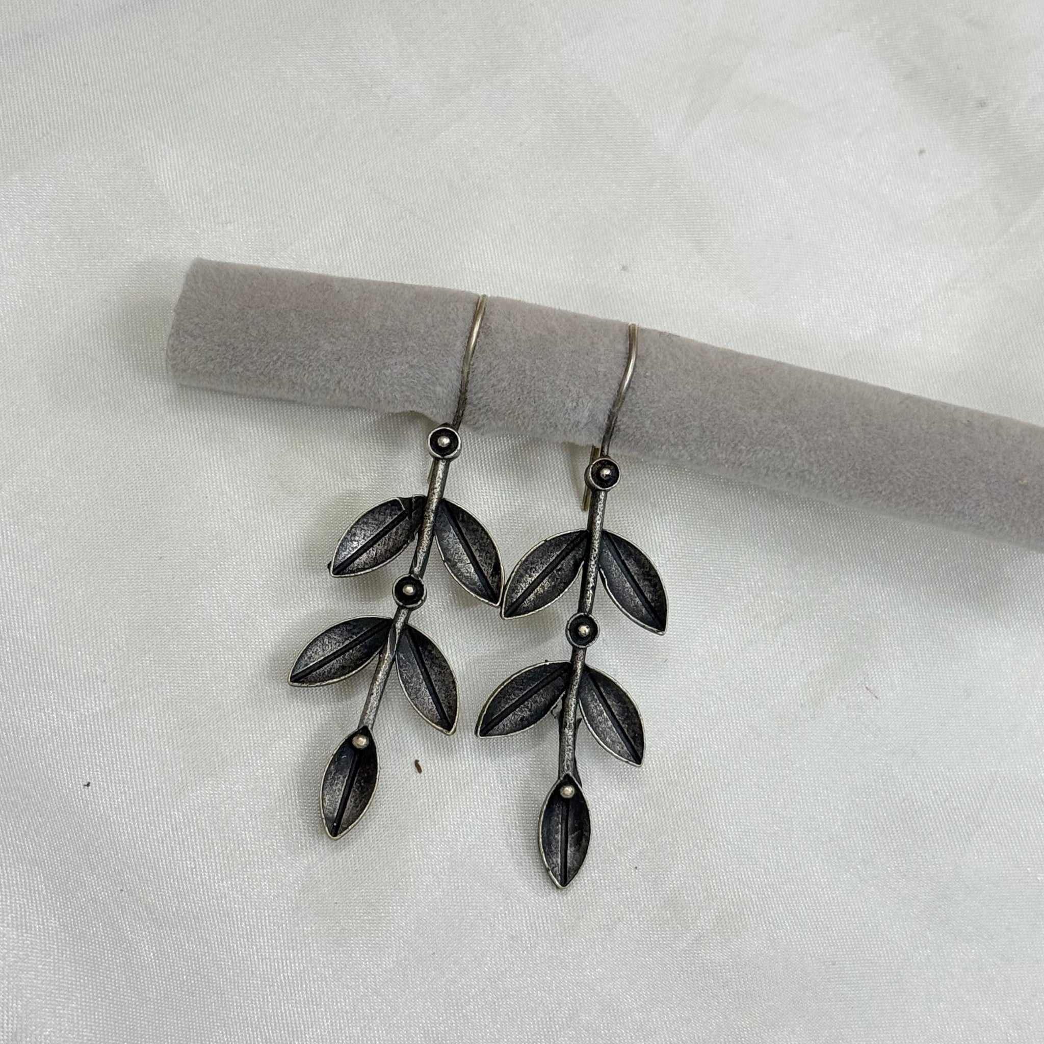 NAVRATRI LEAF EARRING