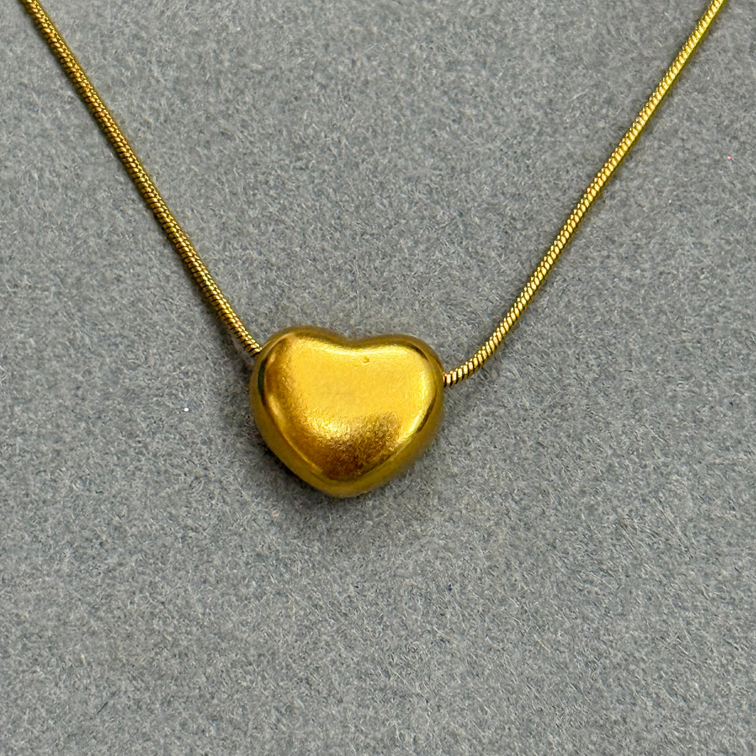 MINI GOLD HEART NECKLACE