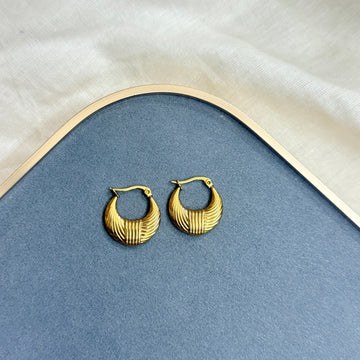 NINA HOOPS