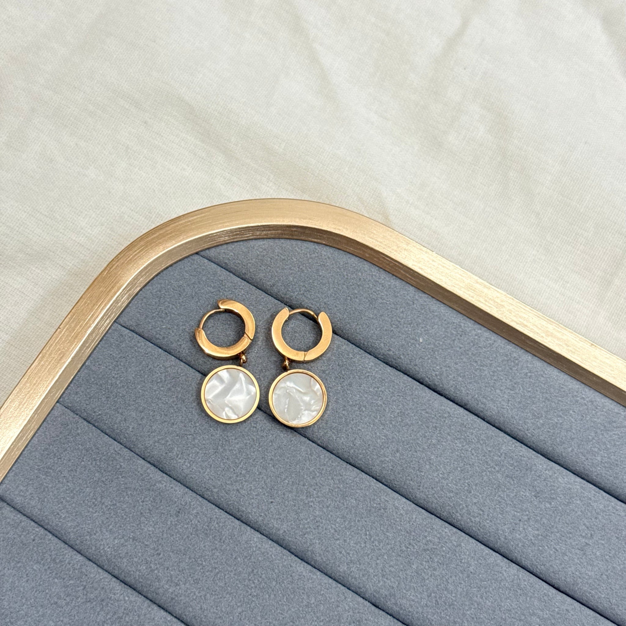 LIGHT STONE EARRINGS