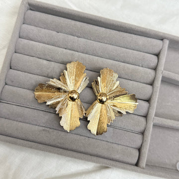 CHARM CHUNKY EARRING