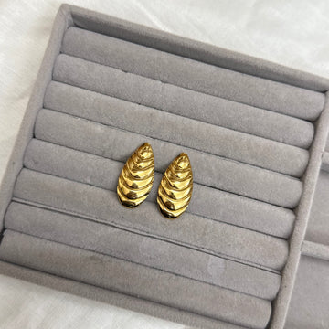 BOLD BLOOM CHUNKY EARRING