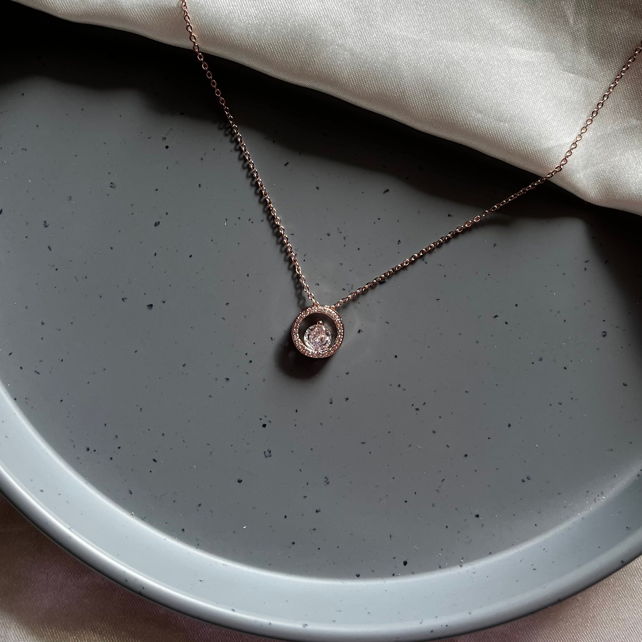 GEMMA ROSEGOLD PLATED NECKLACE