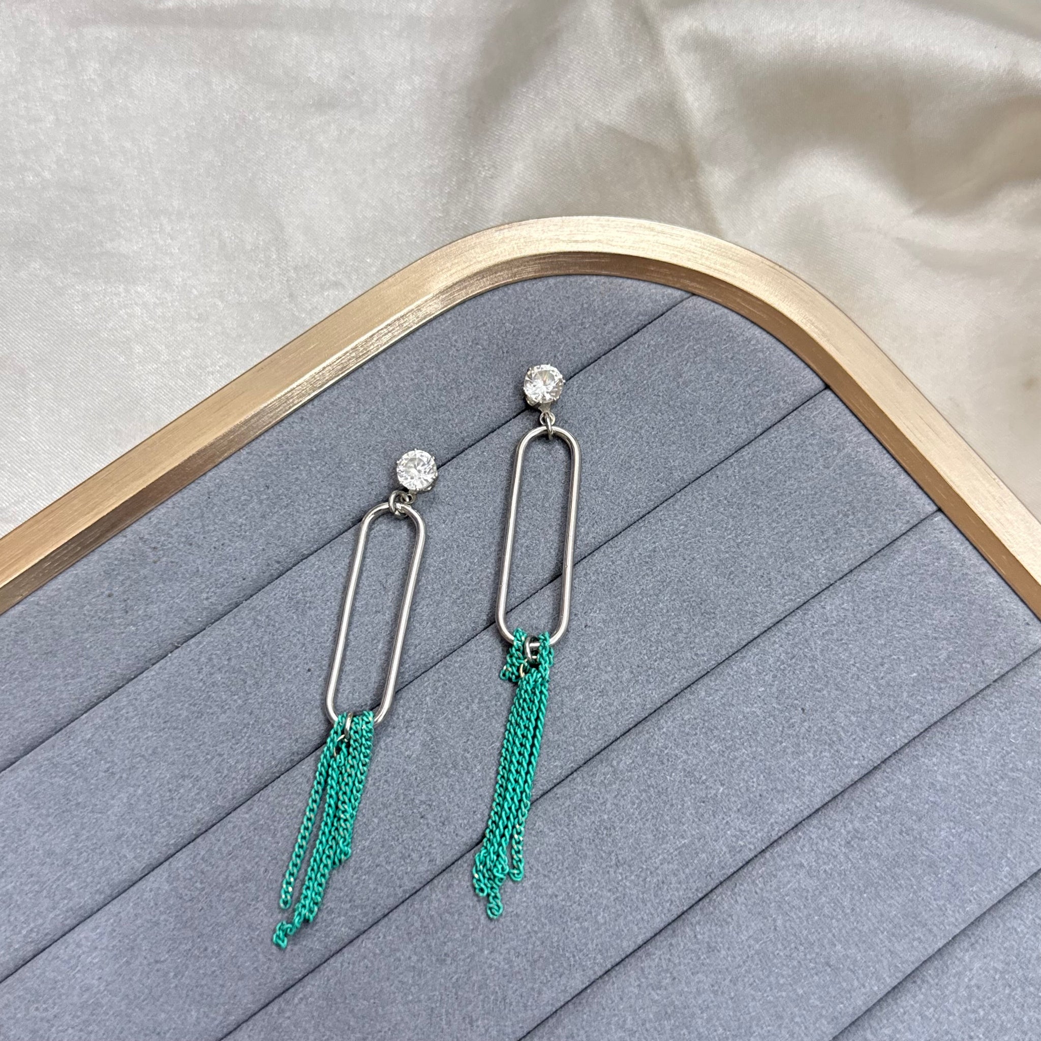 GREEN ENCHANTMENT EARRINGS