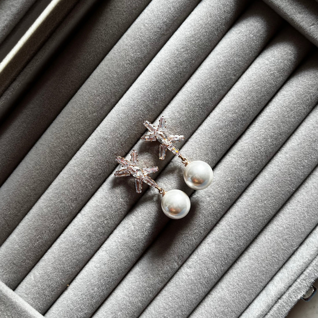 FRESHWATER PEARL EARRINGS