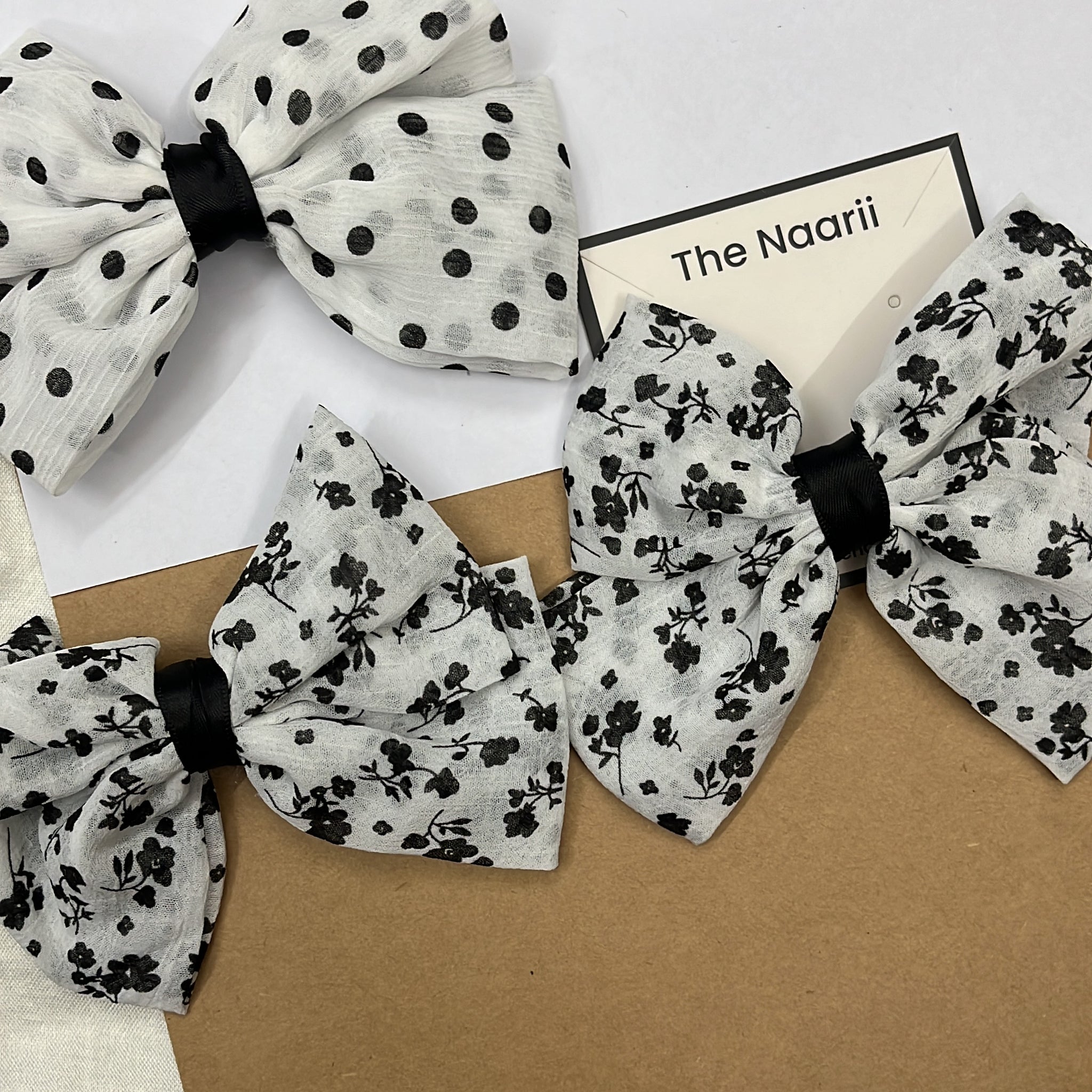 BLACK WHITE BOWS