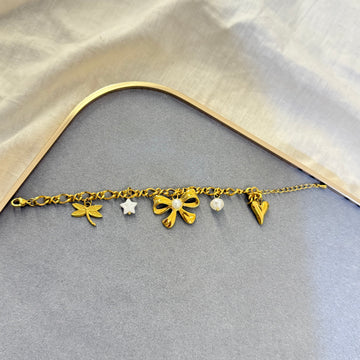 BOW AND HEART CHARM CHAIN BRACELET