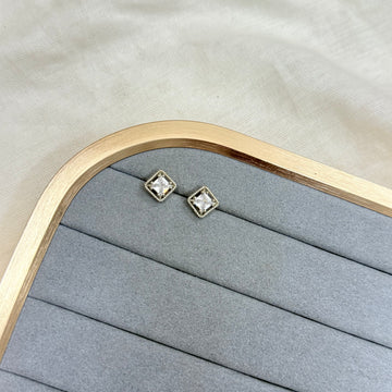 VENTA STUD