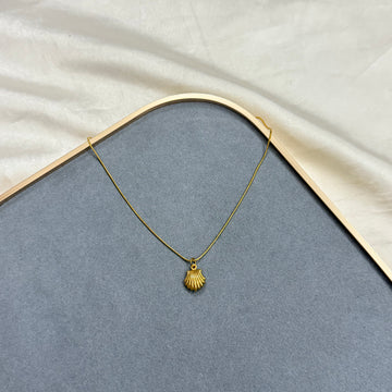 TALK TO THE SHELL NECKLACE