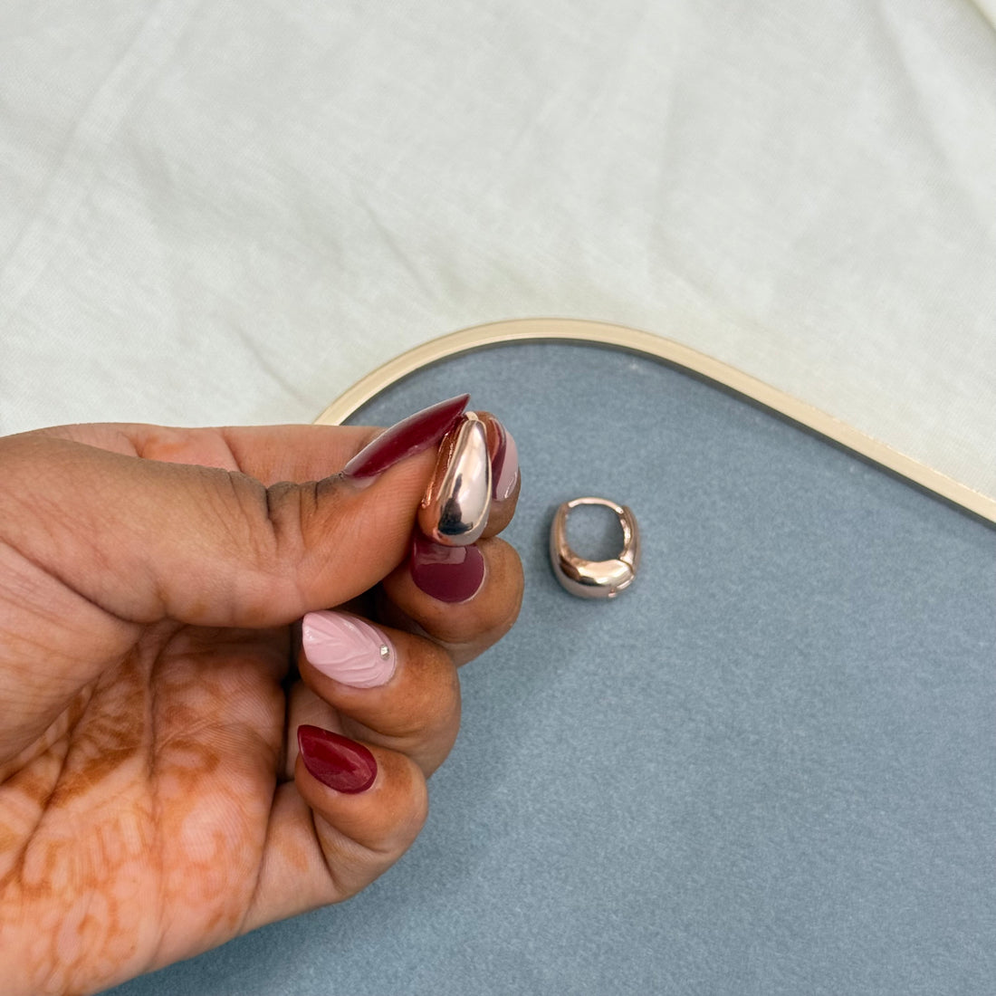 CARABINER HOOP EARRINGS