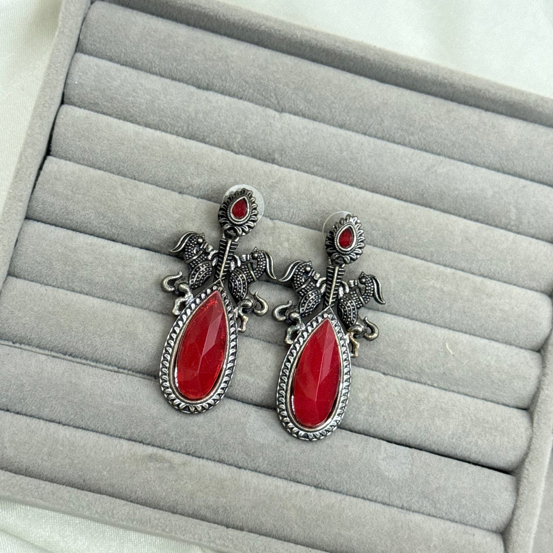 GARBA GLOW EARRING