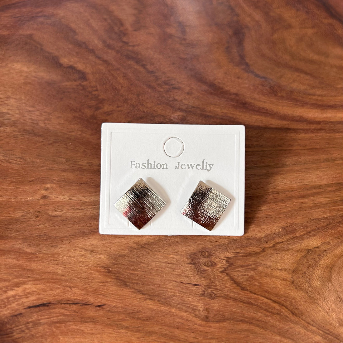 AOHI STUD EARRINGS