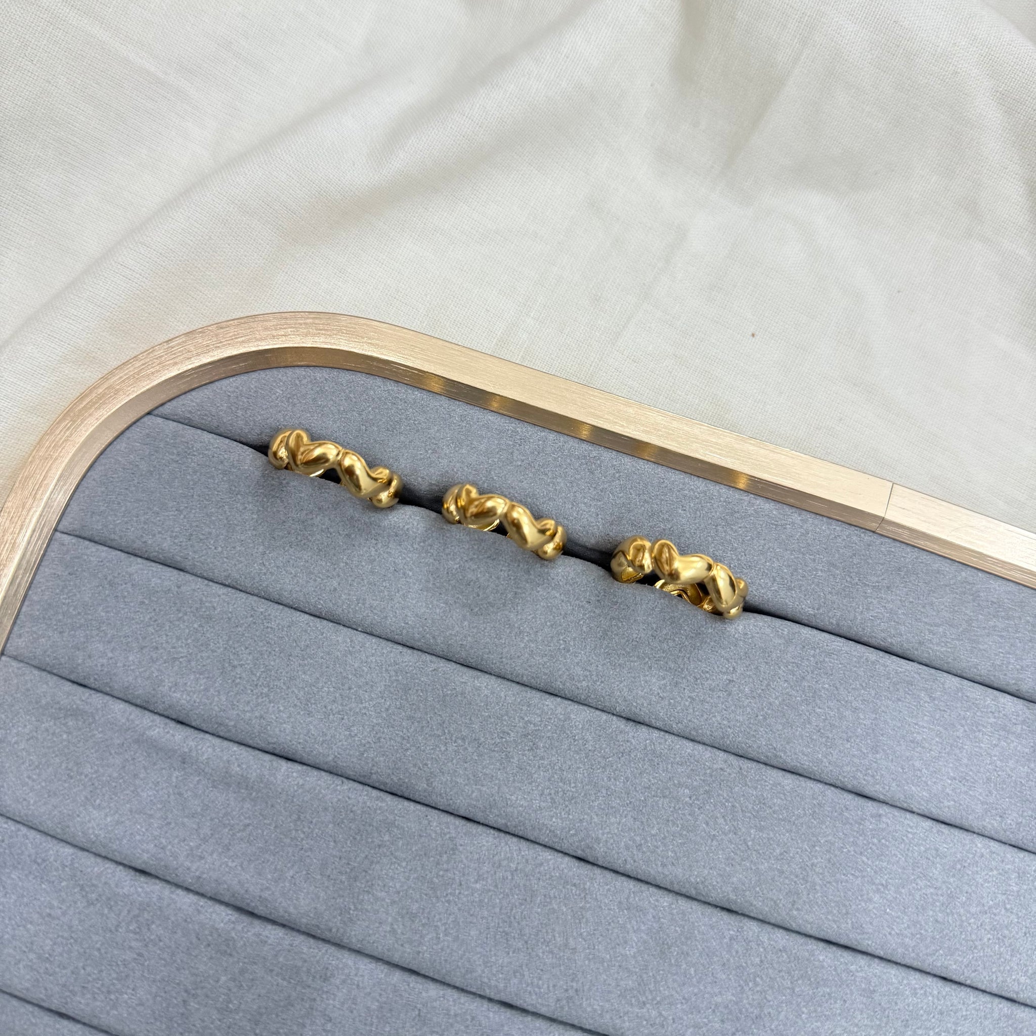 3 HEART RING