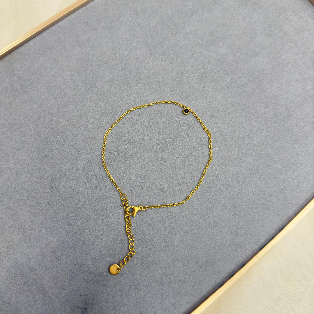 SLEEK MINIMAL ANKLET