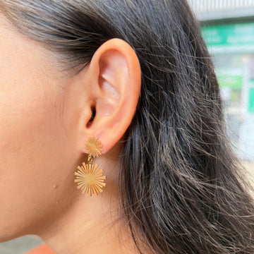 FLOWER DROP EARRINGS