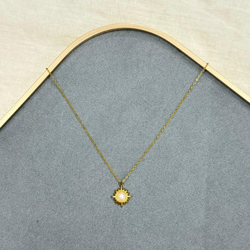 SURIYA PEARL NECKLACE